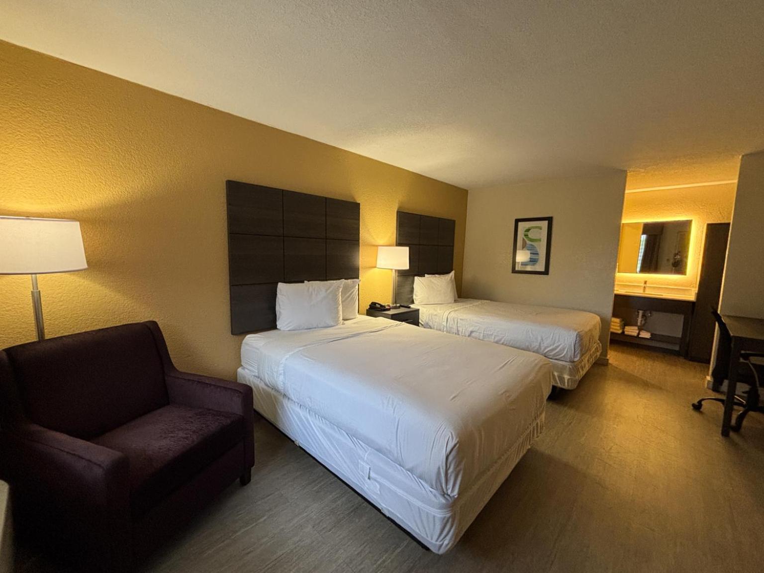 6 Charlotte, Nc Northlake 4* Charlotte